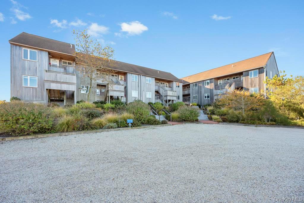 2004 Montauk Highway Unit 2011 Amagansett, NY 11930 property photo