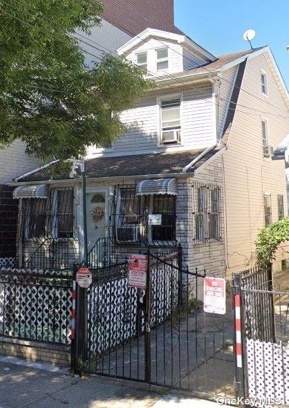 100-15 40th Rd, Flushing, NY 11368, USA property photo