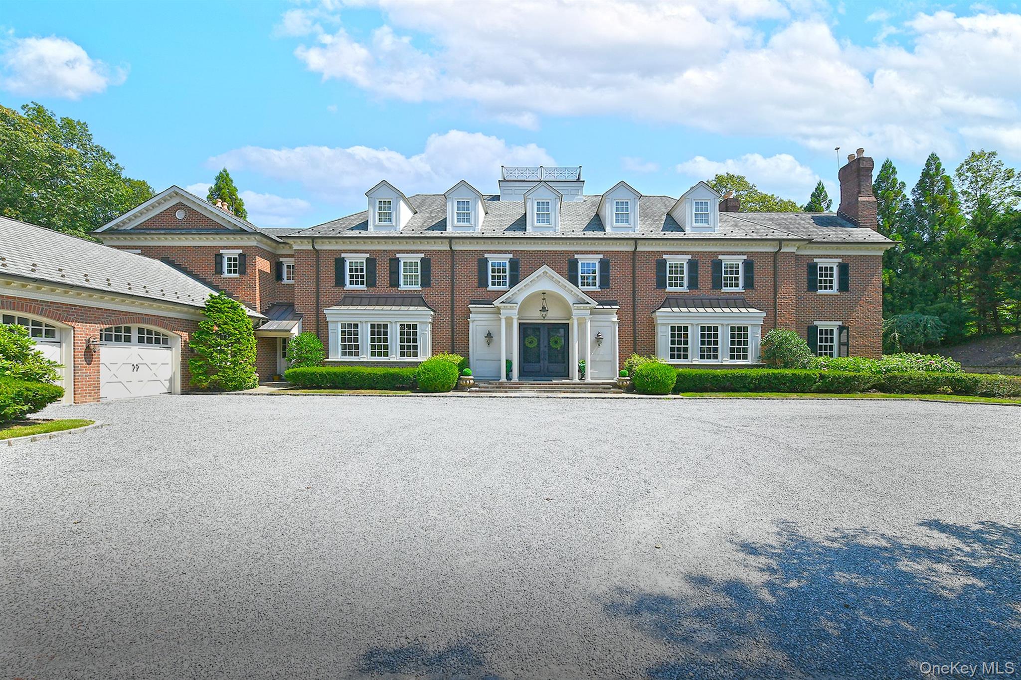 142 Round Swamp Rd, Huntington, NY 11743, USA property photo