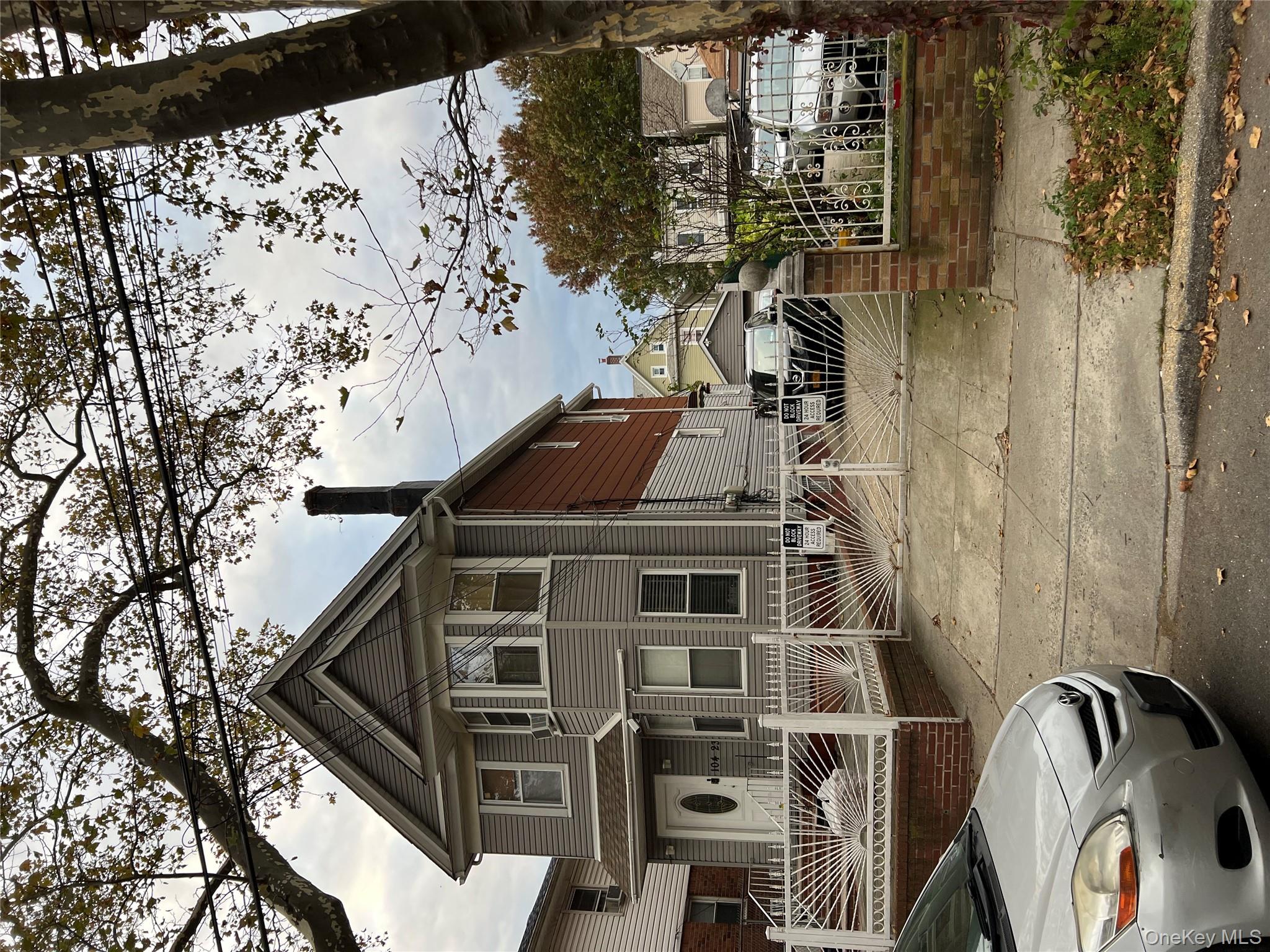 104-23 90th Ave, Jamaica, NY 11418, USA property photo