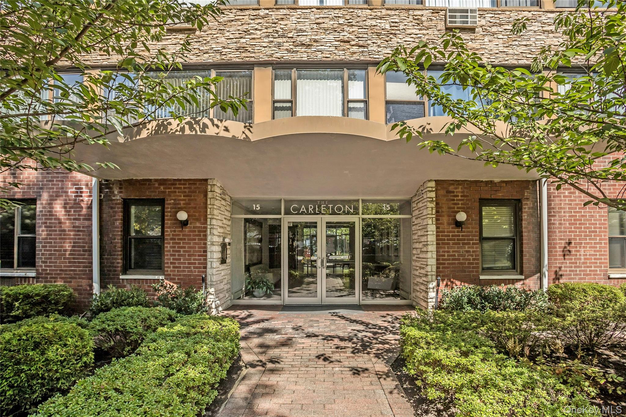 15 Hill Park Ave, Great Neck, NY 11021, USA property photo