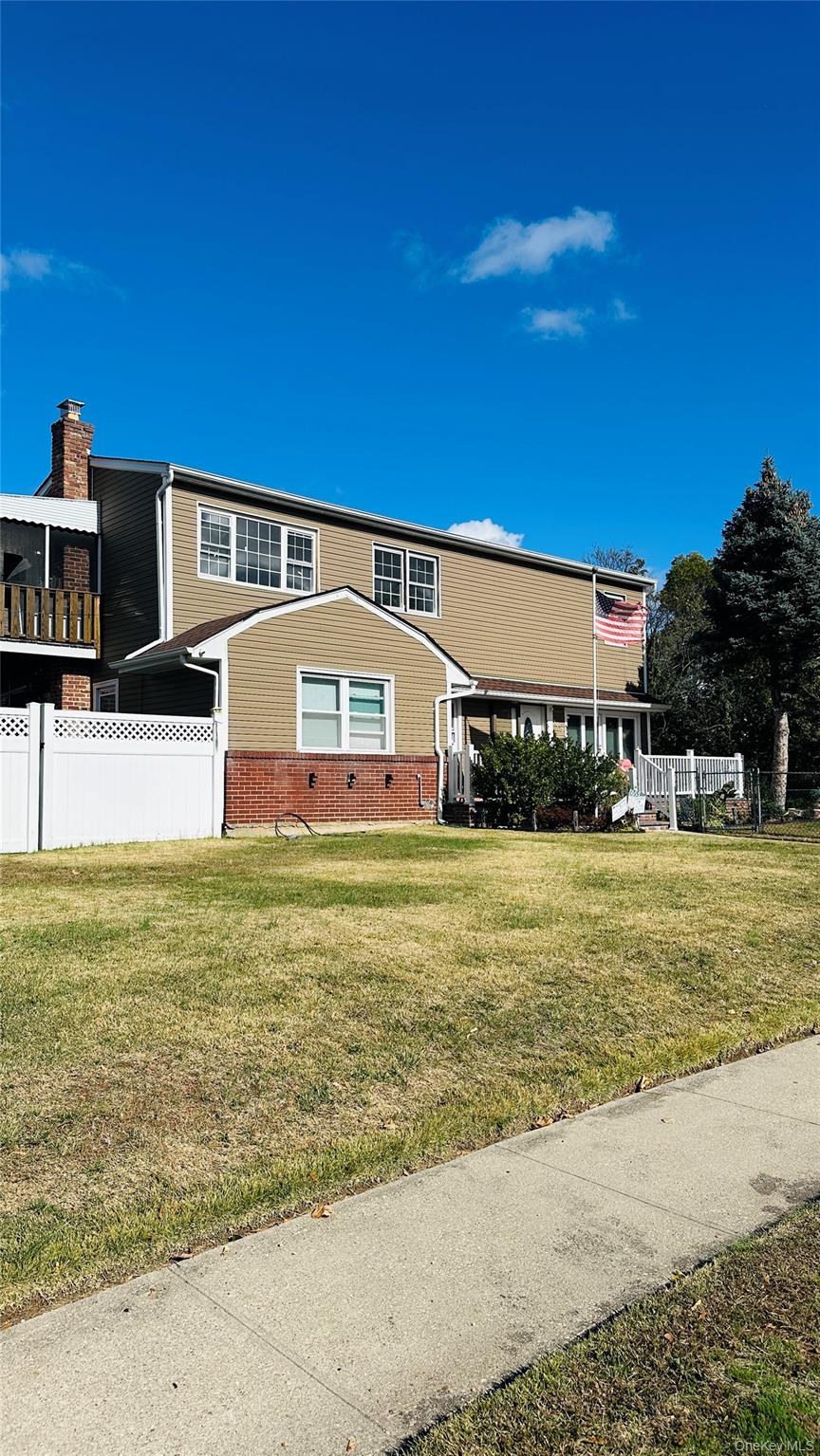 3013 Lawrence Dr, Wantagh, NY 11793, USA property photo