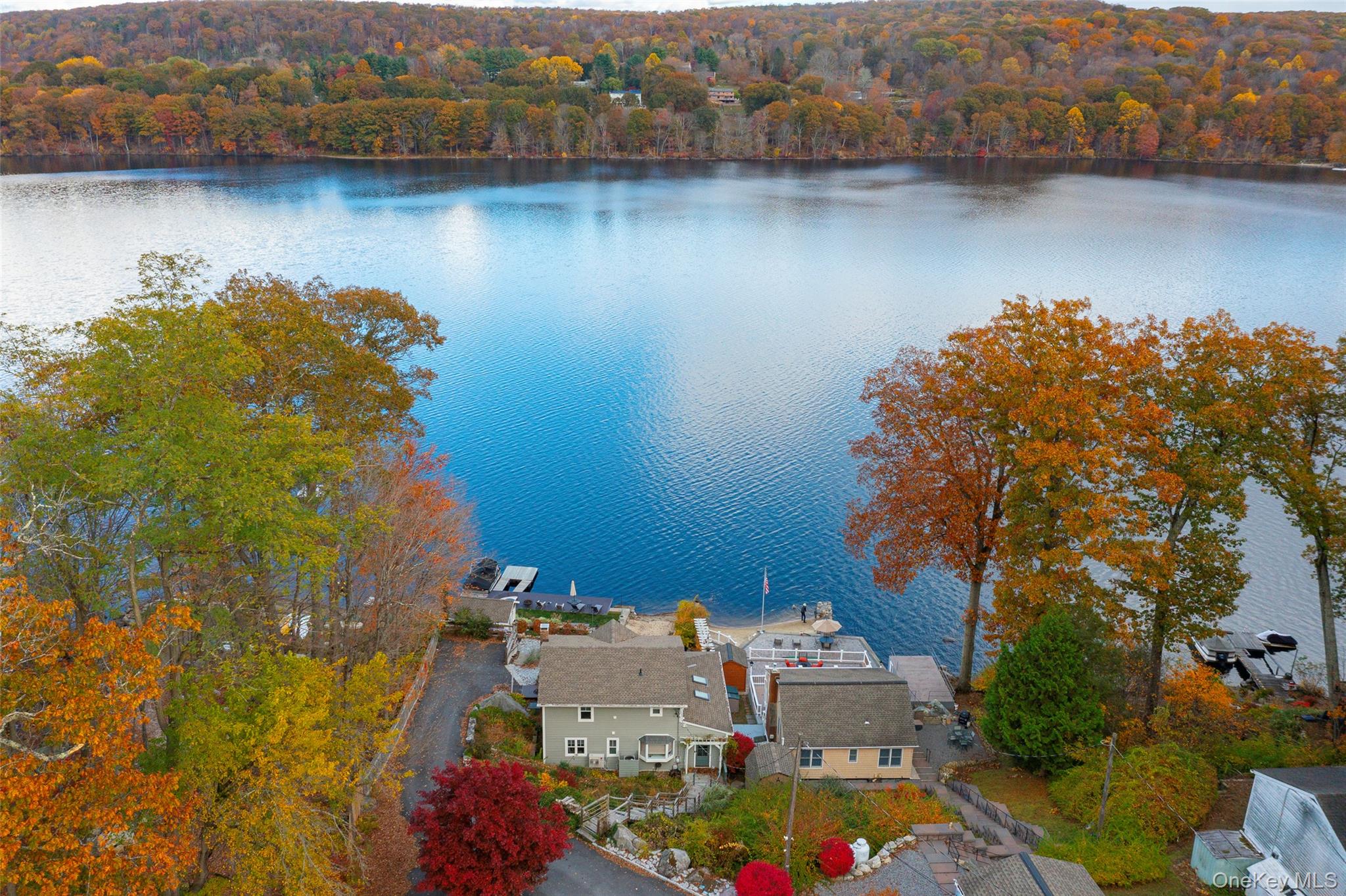 70 Lakeview Dr, Holmes, NY 12531, USA property photo