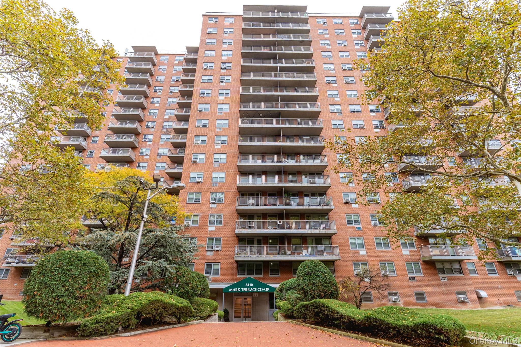 3410 De Reimer Ave, Bronx, NY 10475, USA property photo