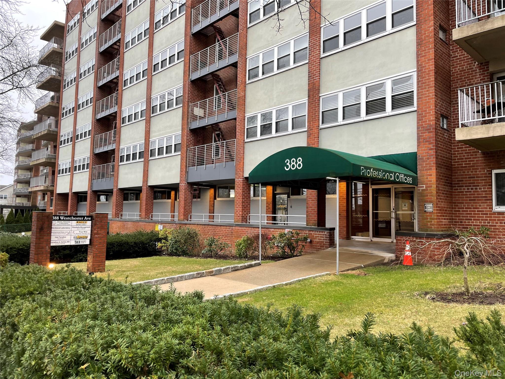 388 Westchester Ave, Port Chester, NY 10573, USA property photo