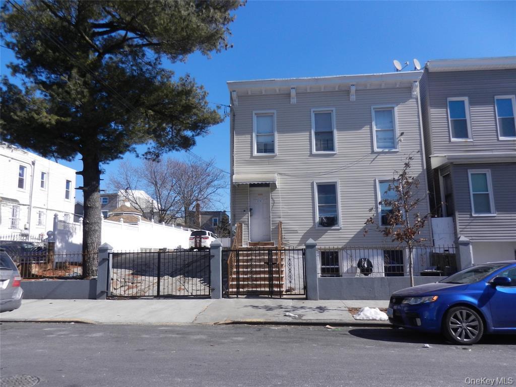 203 Essex St, Brooklyn, NY 11208, USA property photo