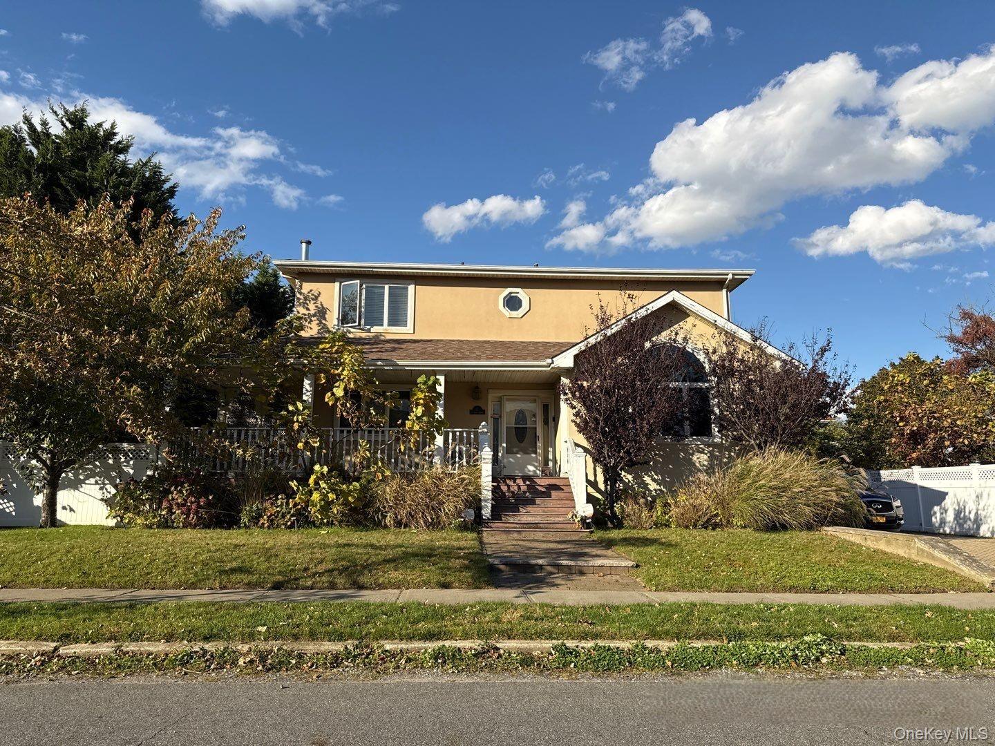 47 E Beech St, Long Beach, NY 11561, USA property photo