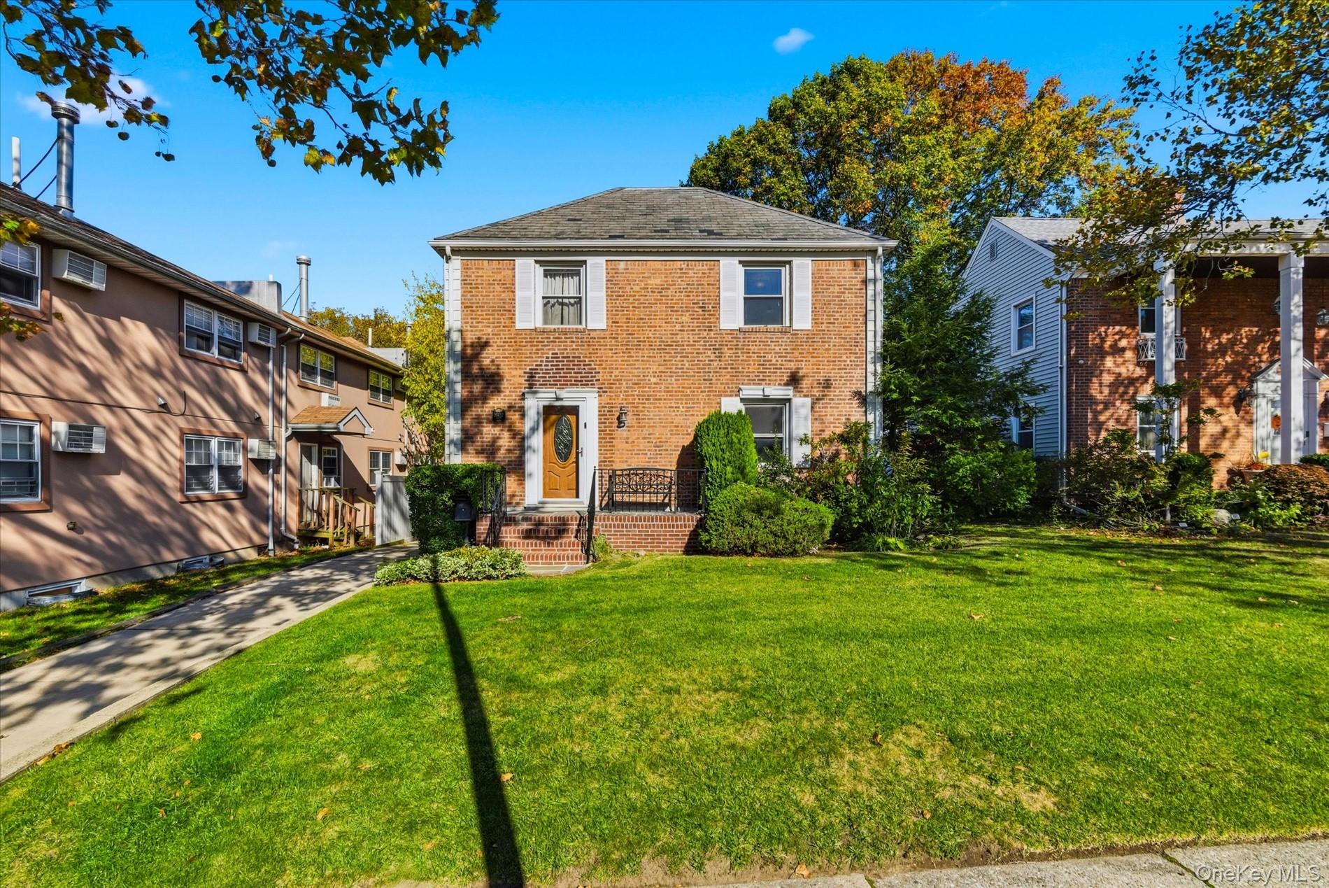 164-37 Grand Central Pkwy, Jamaica, NY 11432, USA property photo