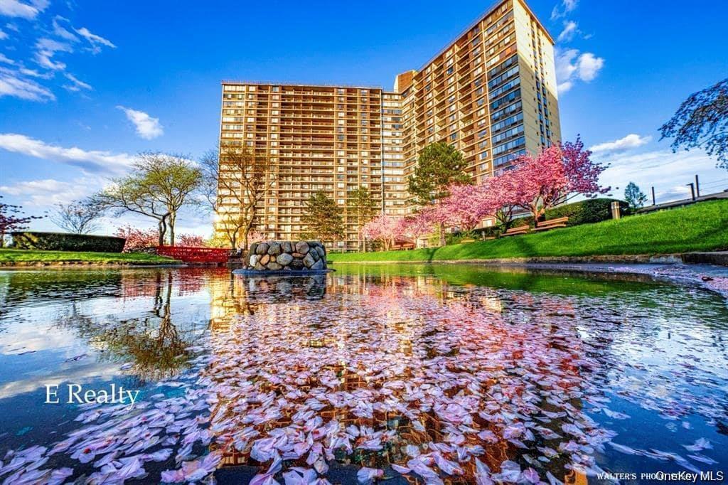 2 Bay Club Dr, Bayside, NY 11360, USA property photo