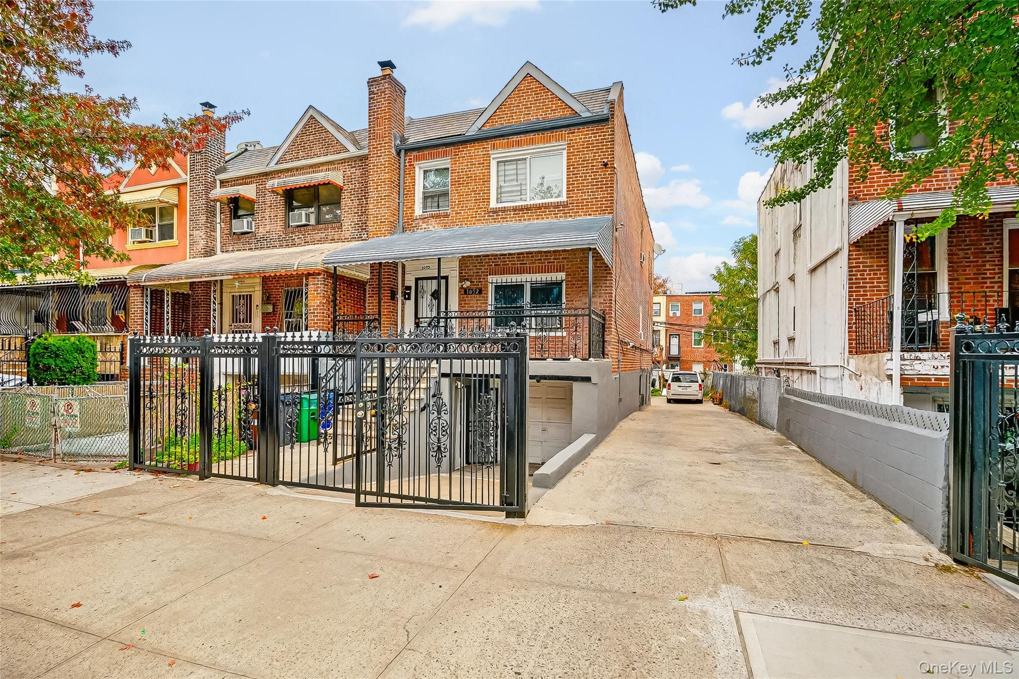 1052 Evergreen Ave, Bronx, NY 10472, USA property photo