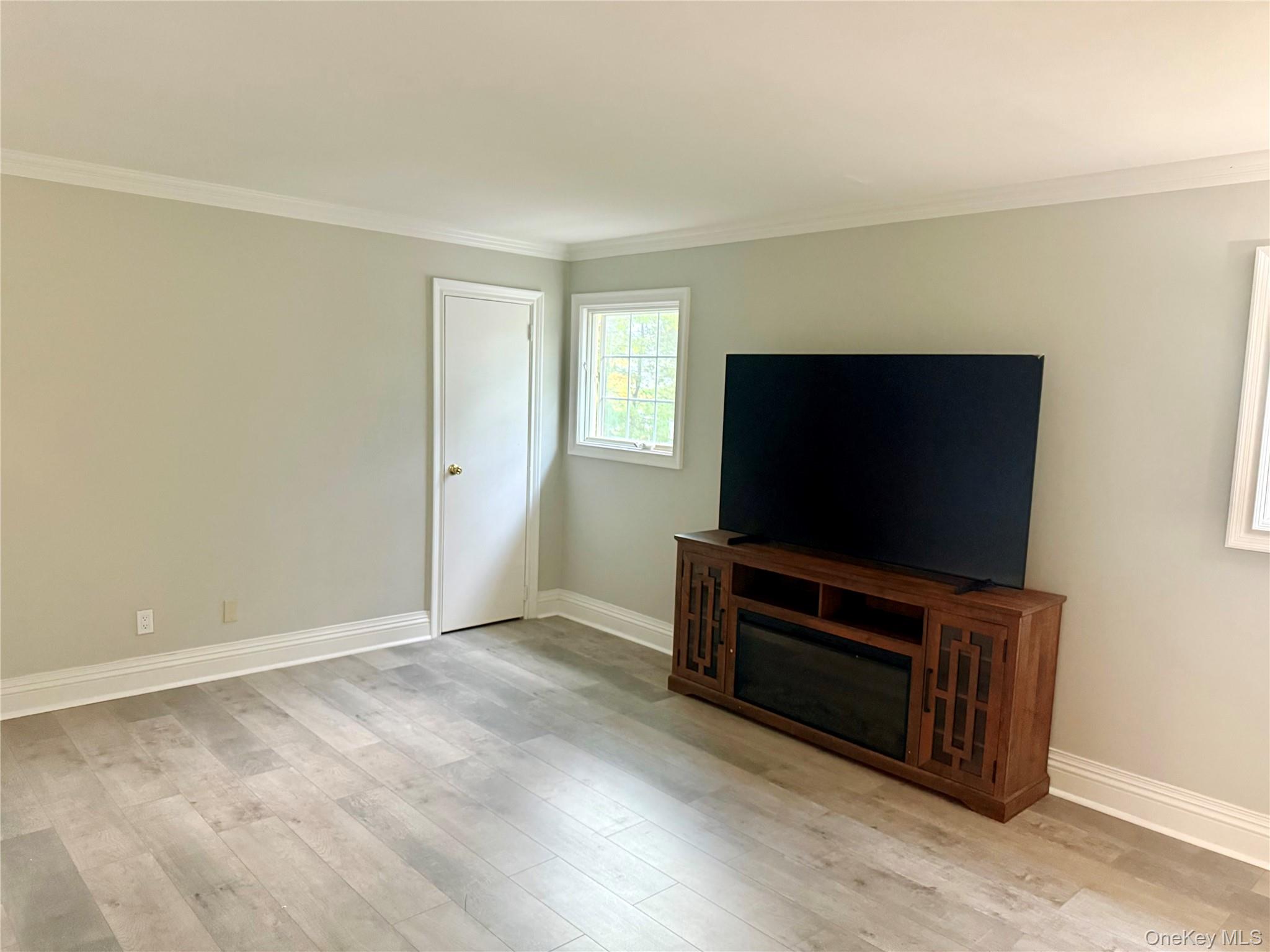 66 Seaman Neck Rd, Dix Hills, NY 11746, USA property photo