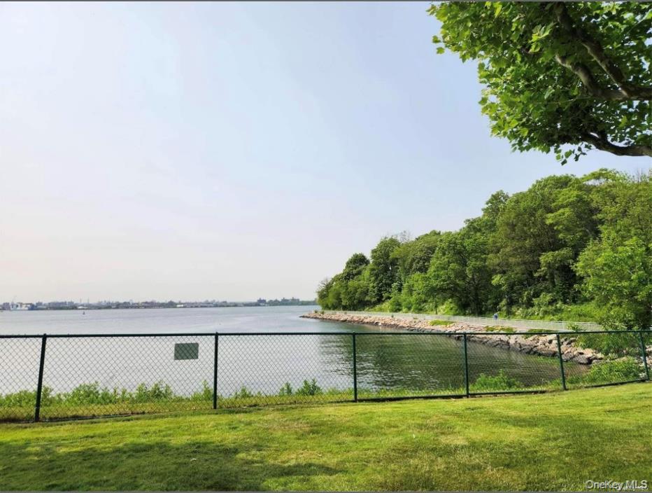 5-12 115th St, College Point, NY 11356, USA property photo