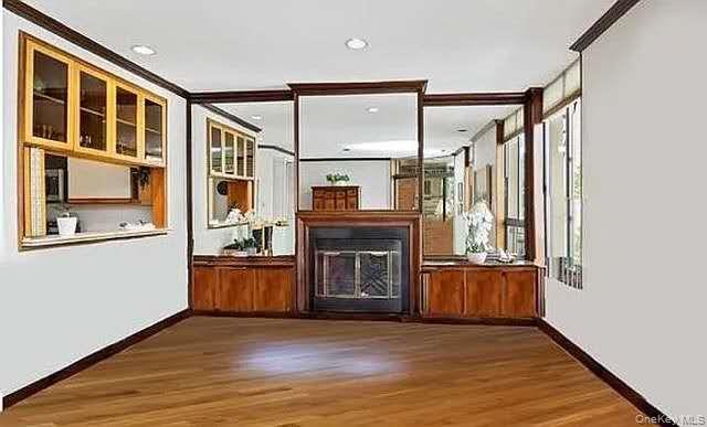 8 W 65th St, New York, NY 10023, USA property photo