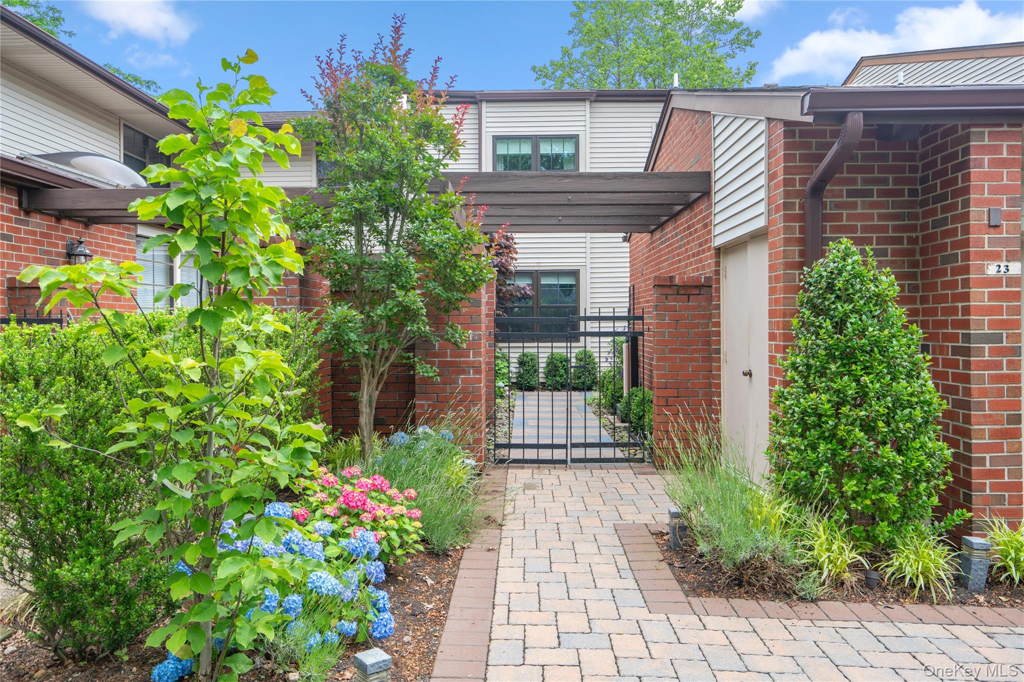 23 Estates Terrace N, Manhasset, NY 11030, USA property photo