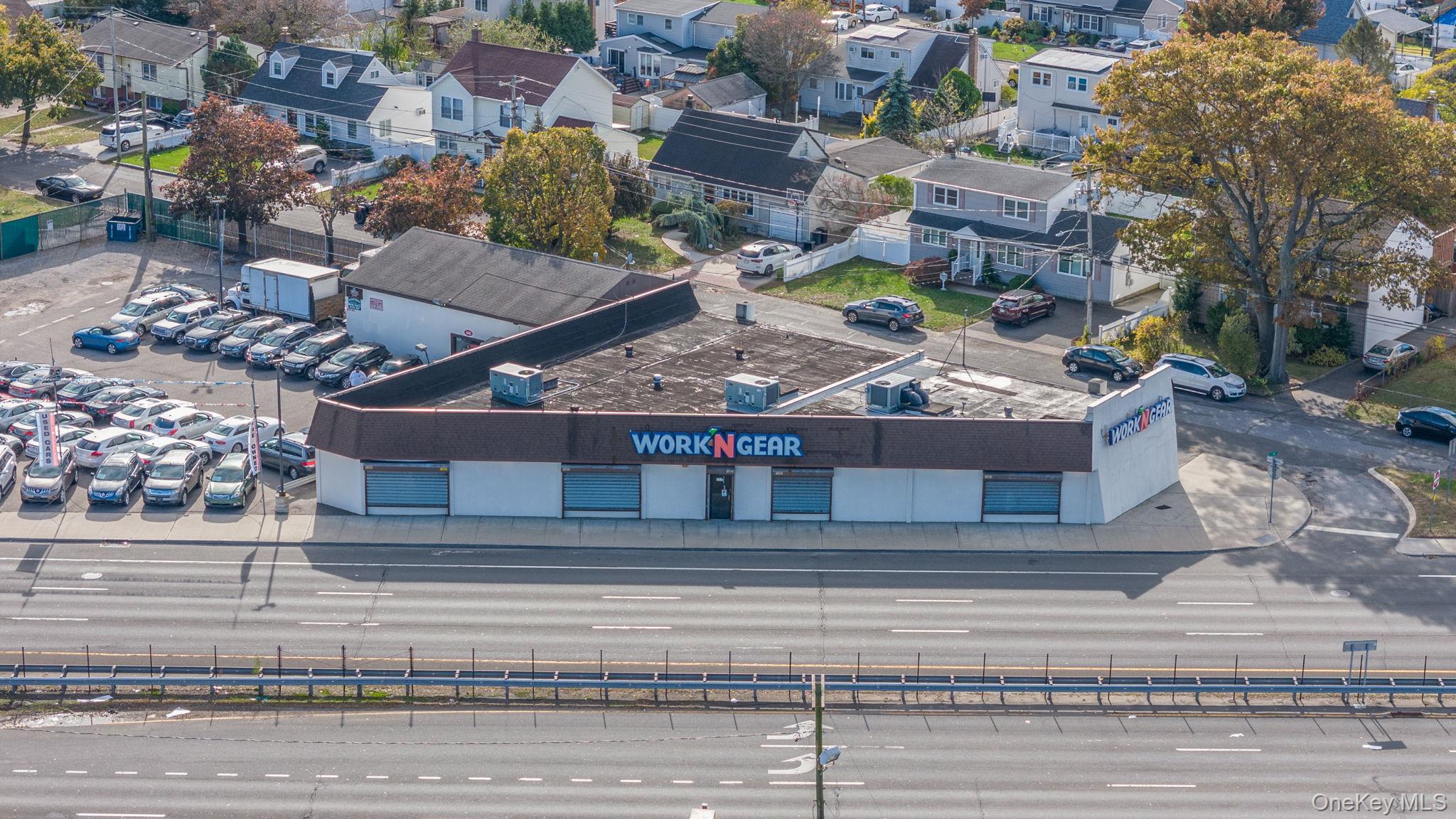 150 E Sunrise Hwy, Lindenhurst, NY 11757, USA property photo