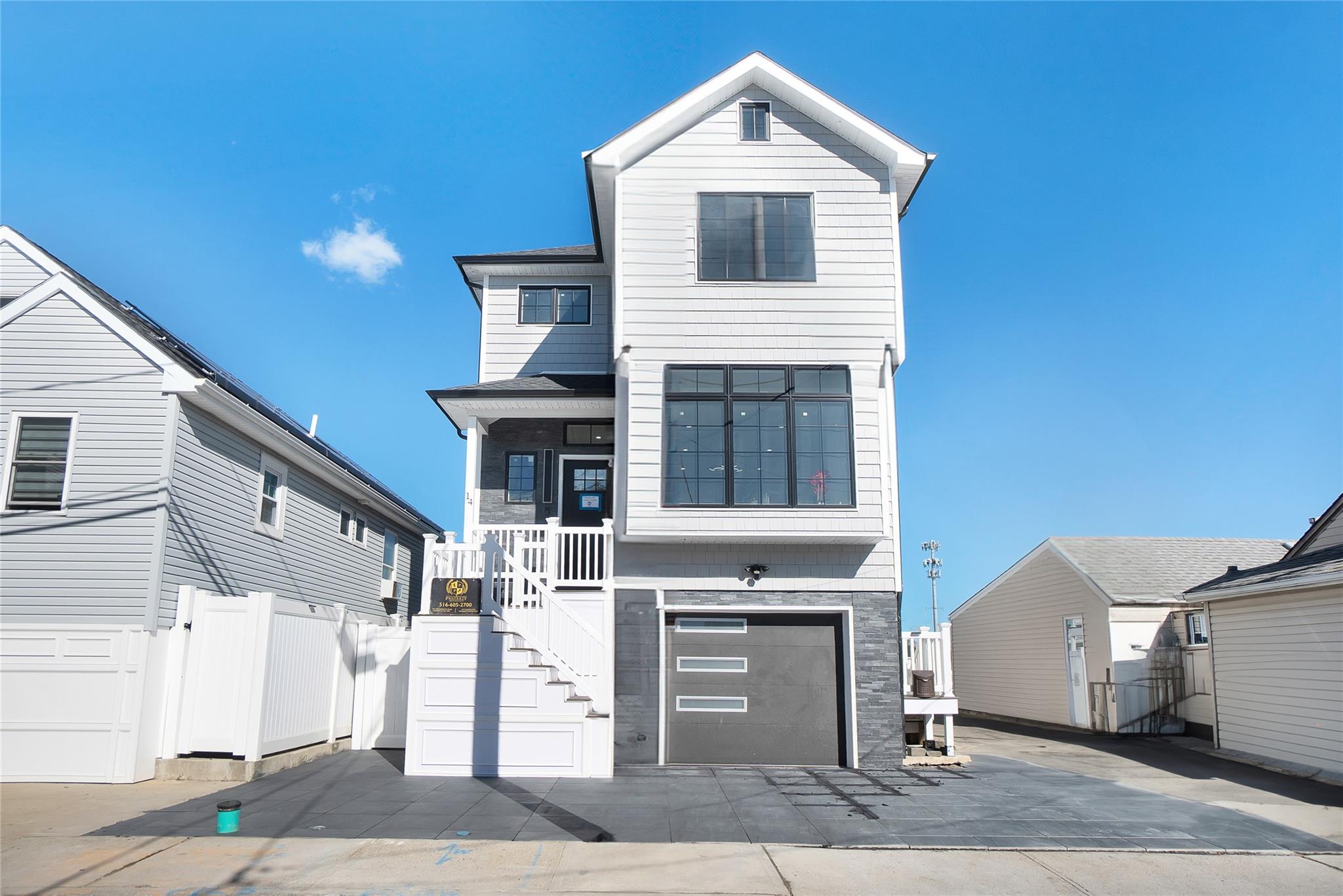 14 James St, East Rockaway, NY 11518, USA property photo