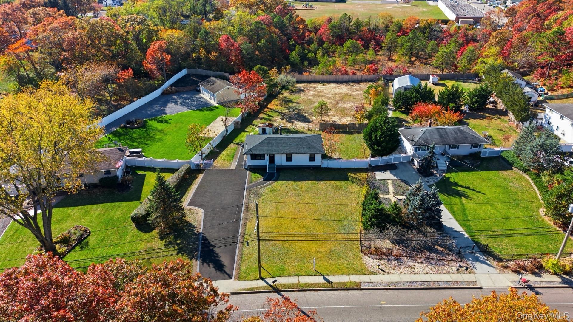 1068 Connetquot Ave, Central Islip, NY 11722, USA property photo