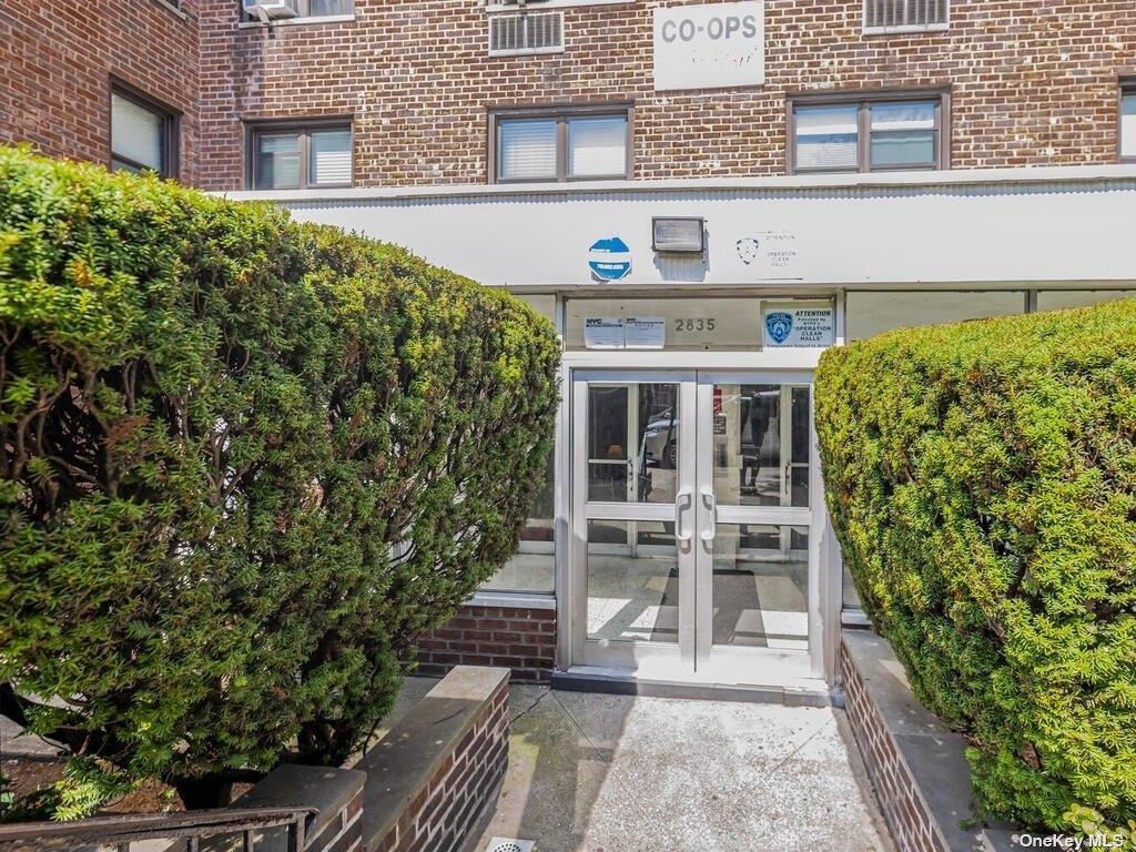 2835 Webb Ave, Bronx, NY 10468, USA property photo