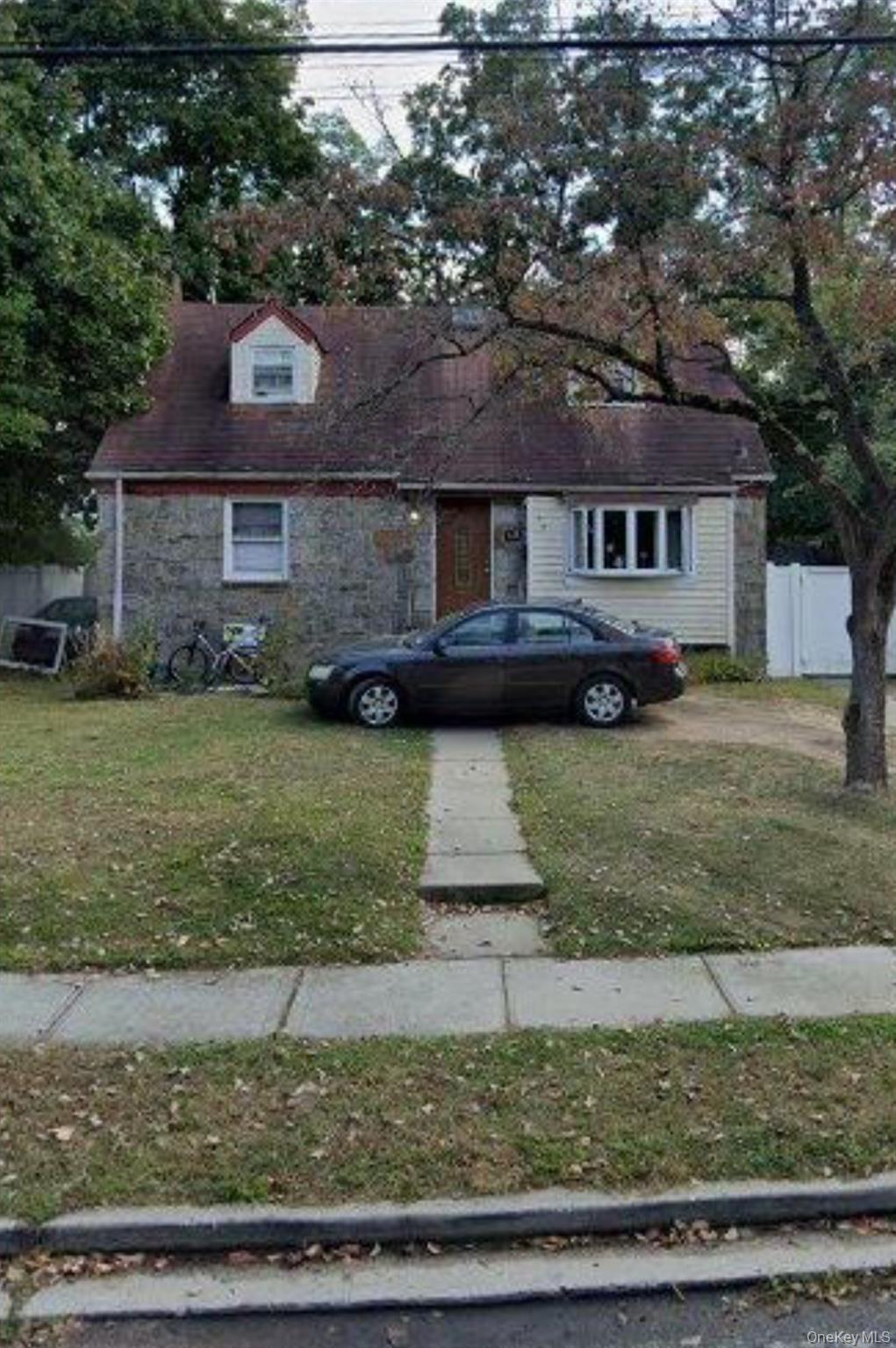 123 Smith St, Roosevelt, NY 11575, USA property photo
