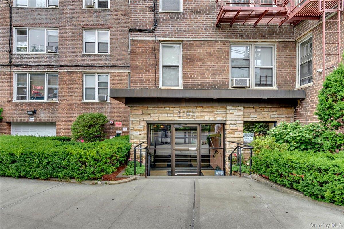 4265 Webster Ave, Bronx, NY 10470, USA property photo