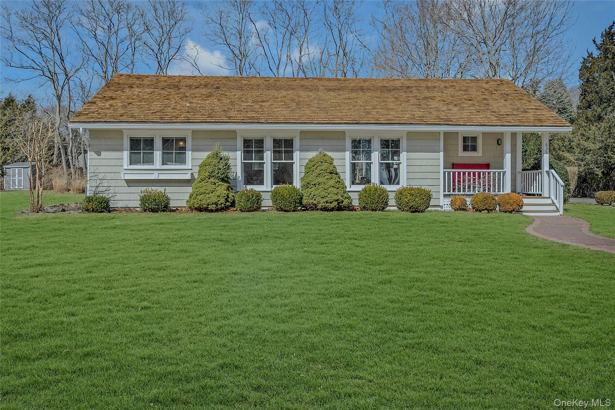 635 Strohson Rd, Cutchogue, NY 11935, USA property photo