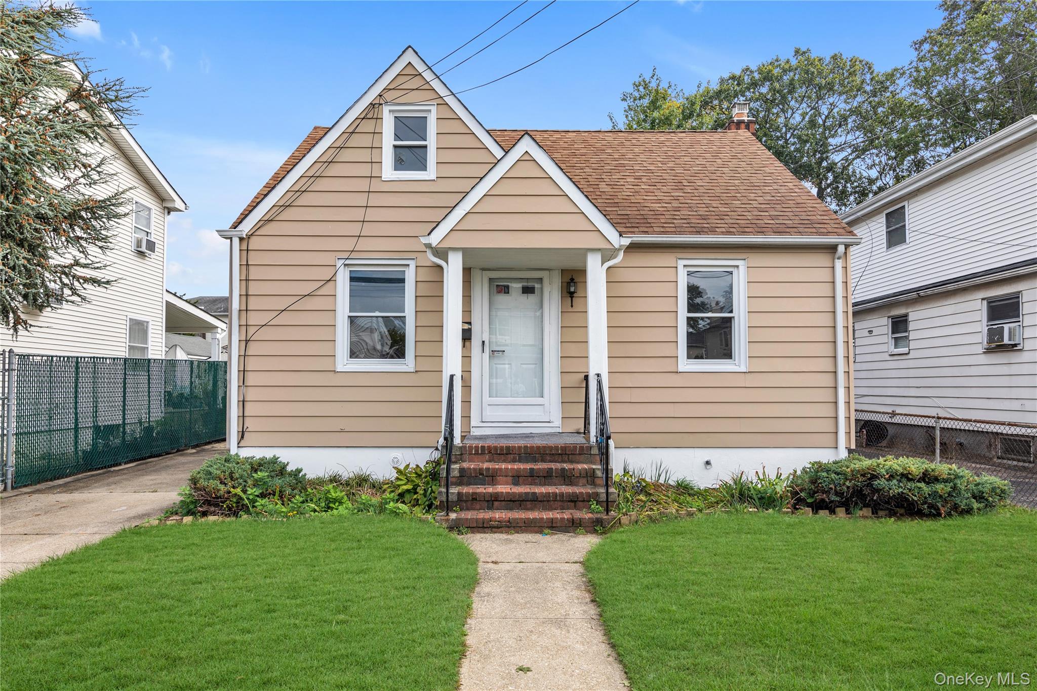191 Litchfield Avenue Elmont, NY 11003 property photo