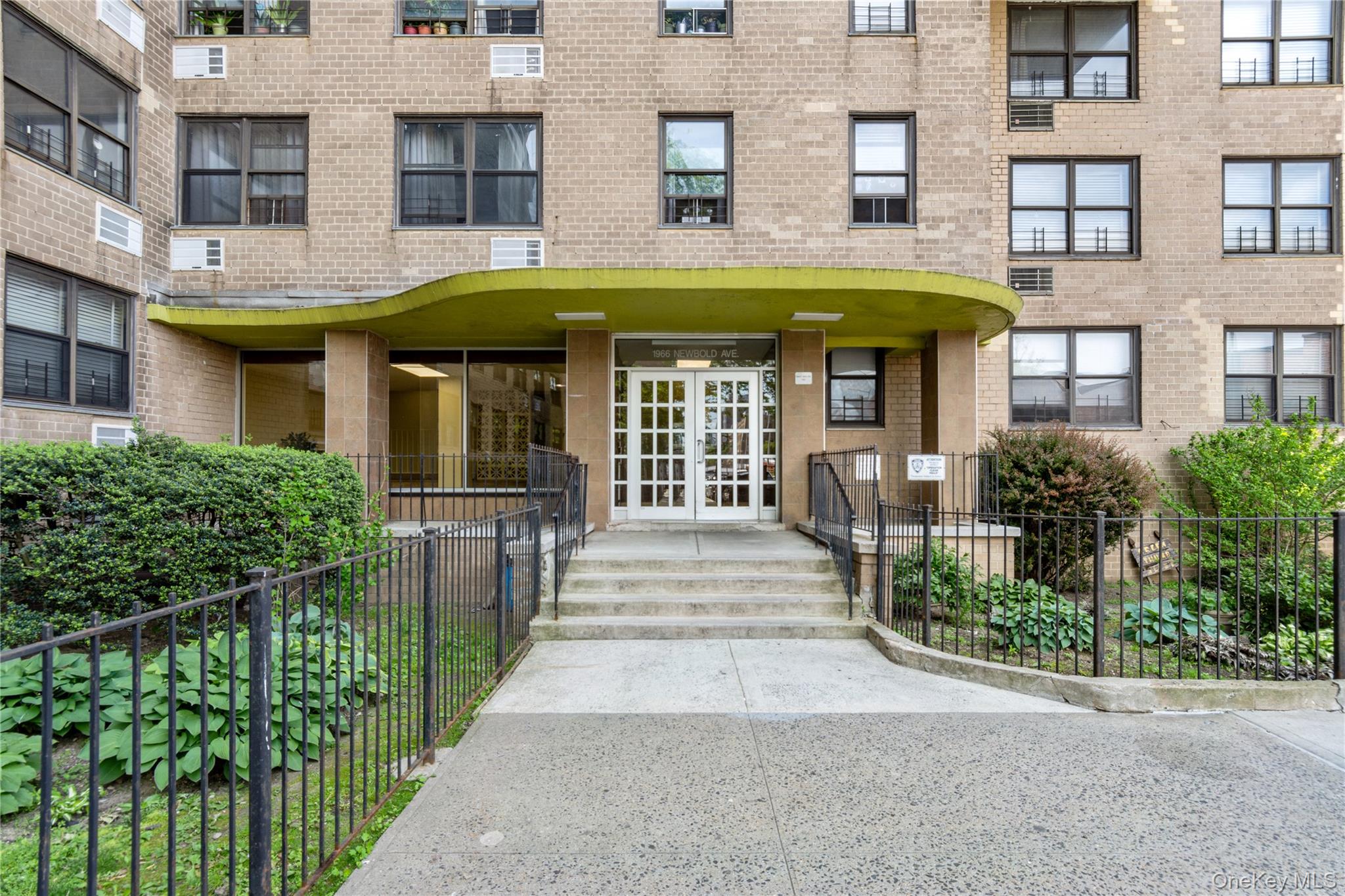 1966 Newbold Ave, Bronx, NY 10472, USA property photo