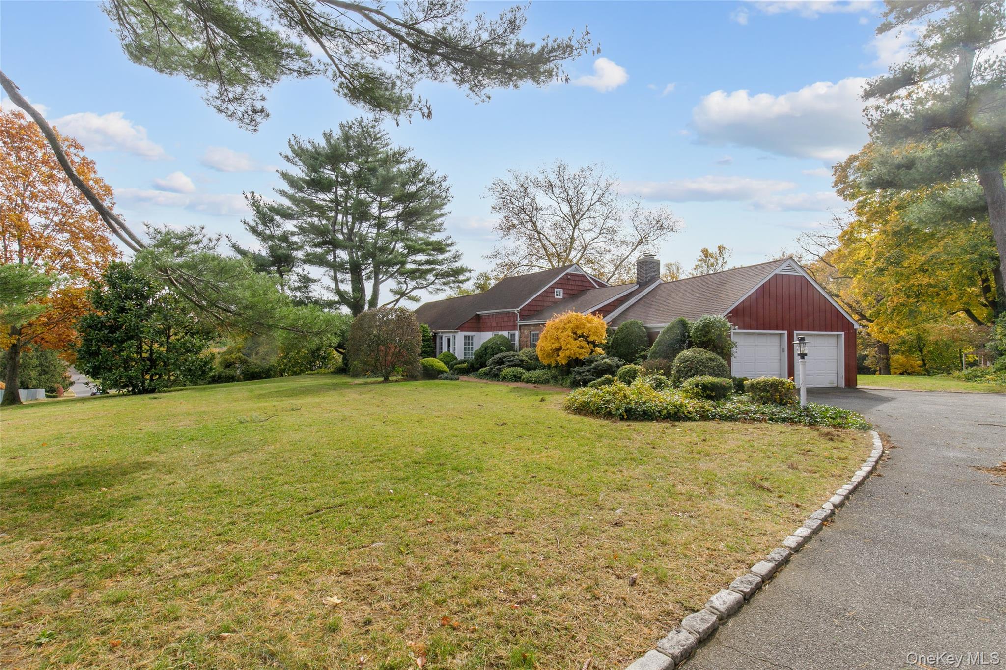 18 LIGHTHOUSE Road Great Neck, NY 11024 property photo