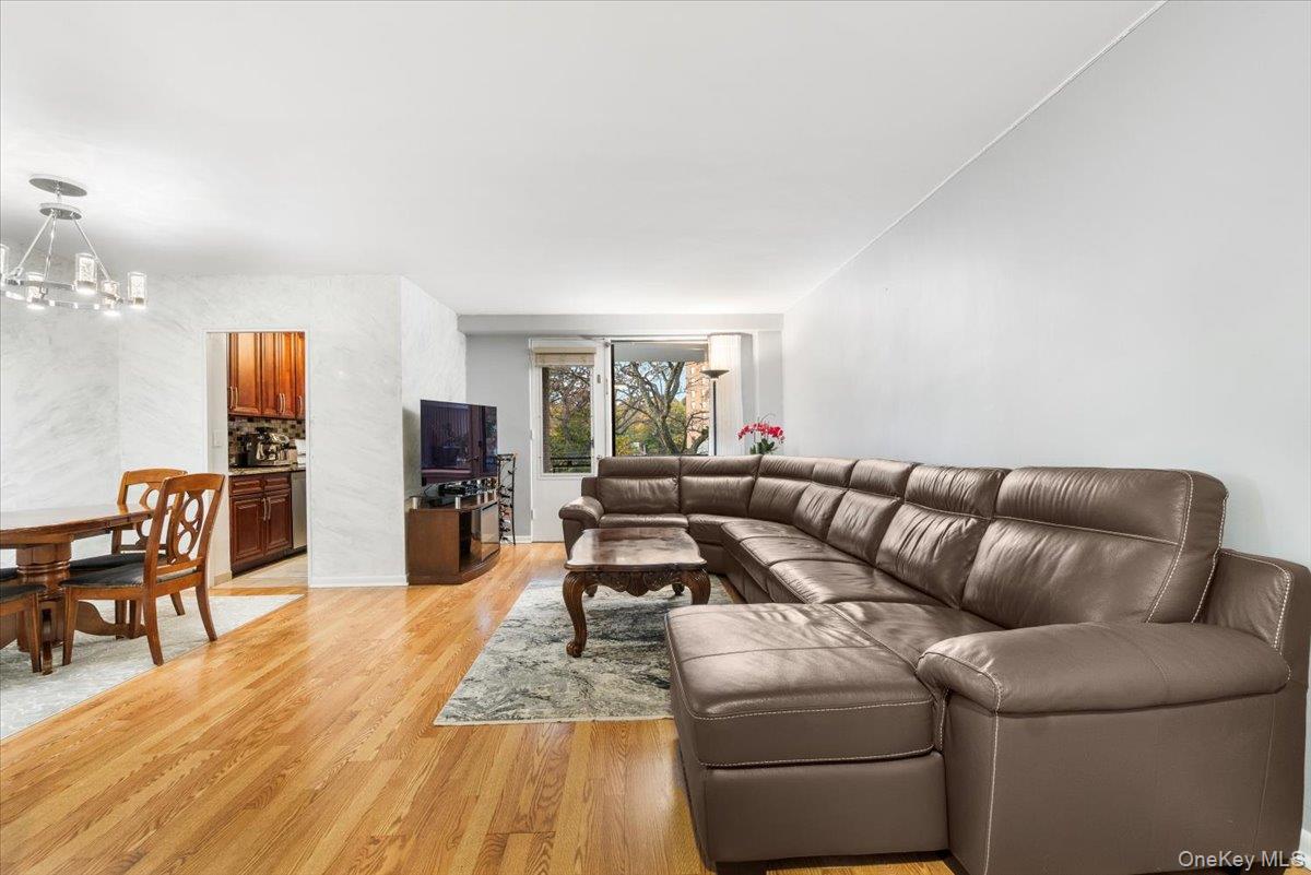 4705 Henry Hudson Pkwy W, Bronx, NY 10471, USA property photo