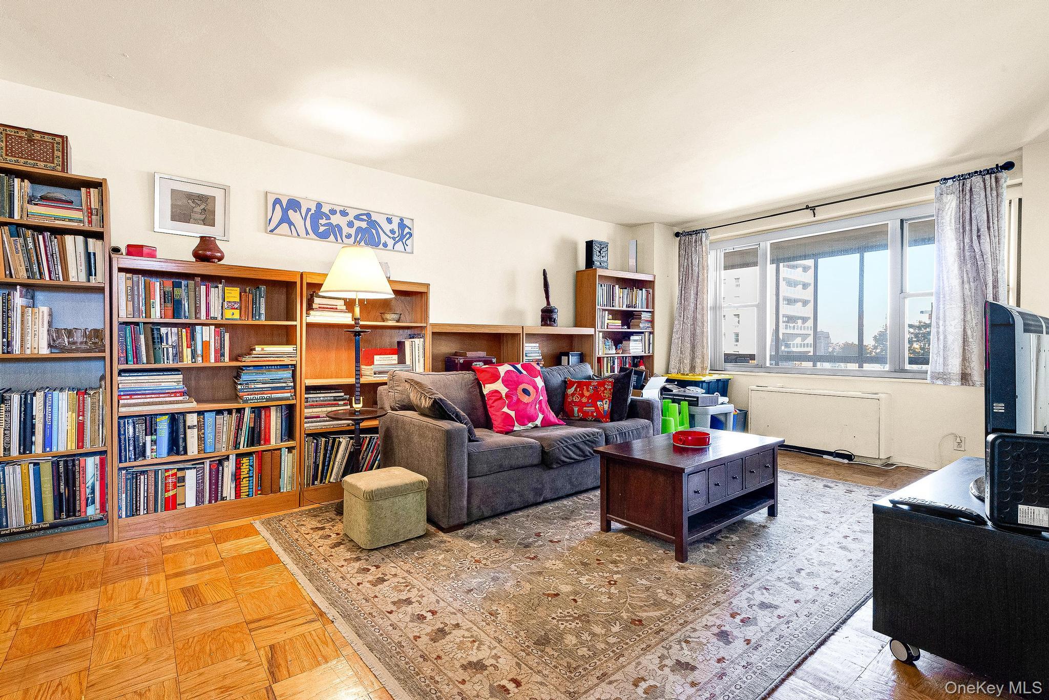 70-25 Yellowstone Blvd, Forest Hills, NY 11375, USA property photo