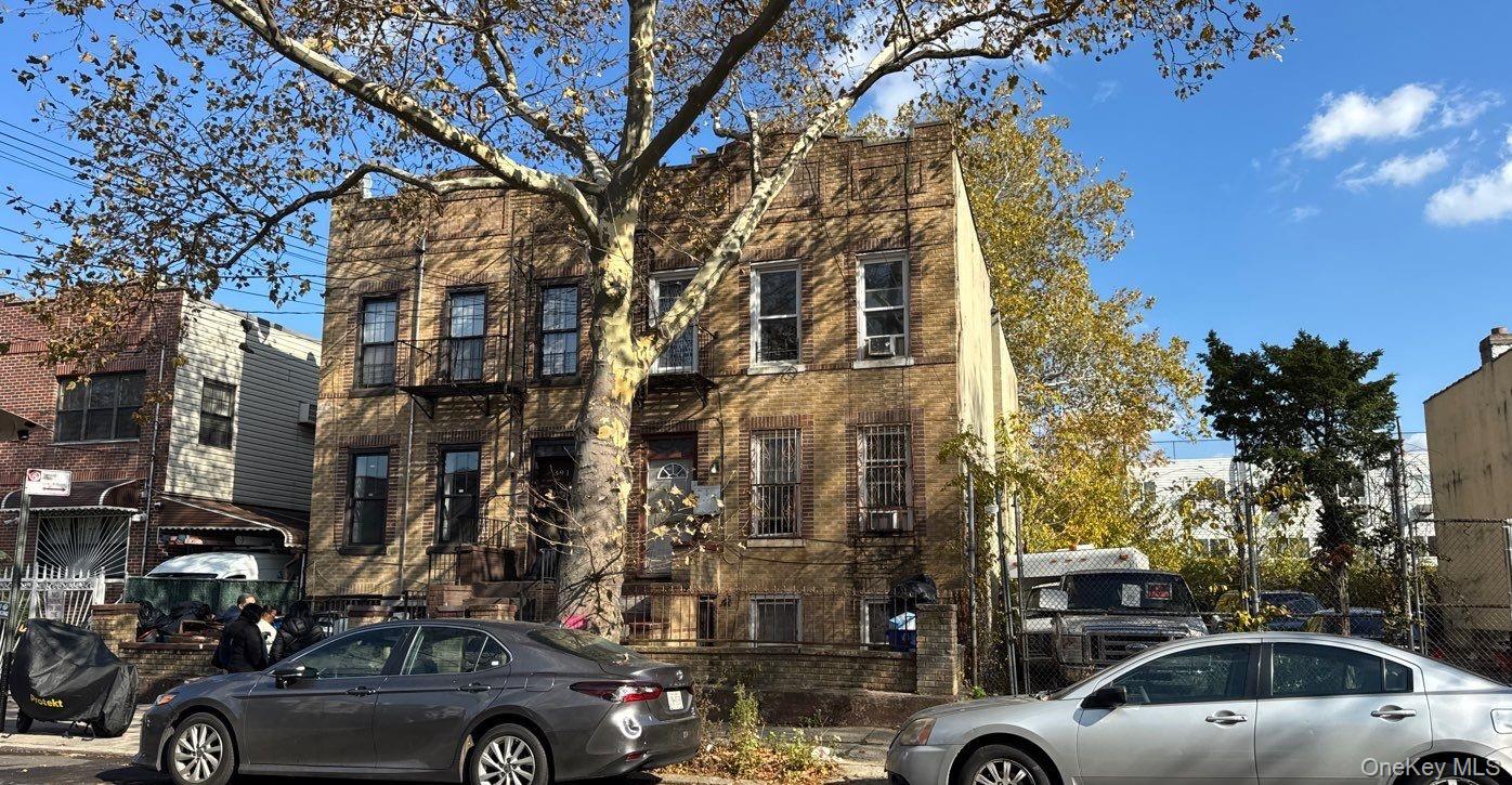 393 Montauk Ave., Brooklyn, NY 11208, USA property photo