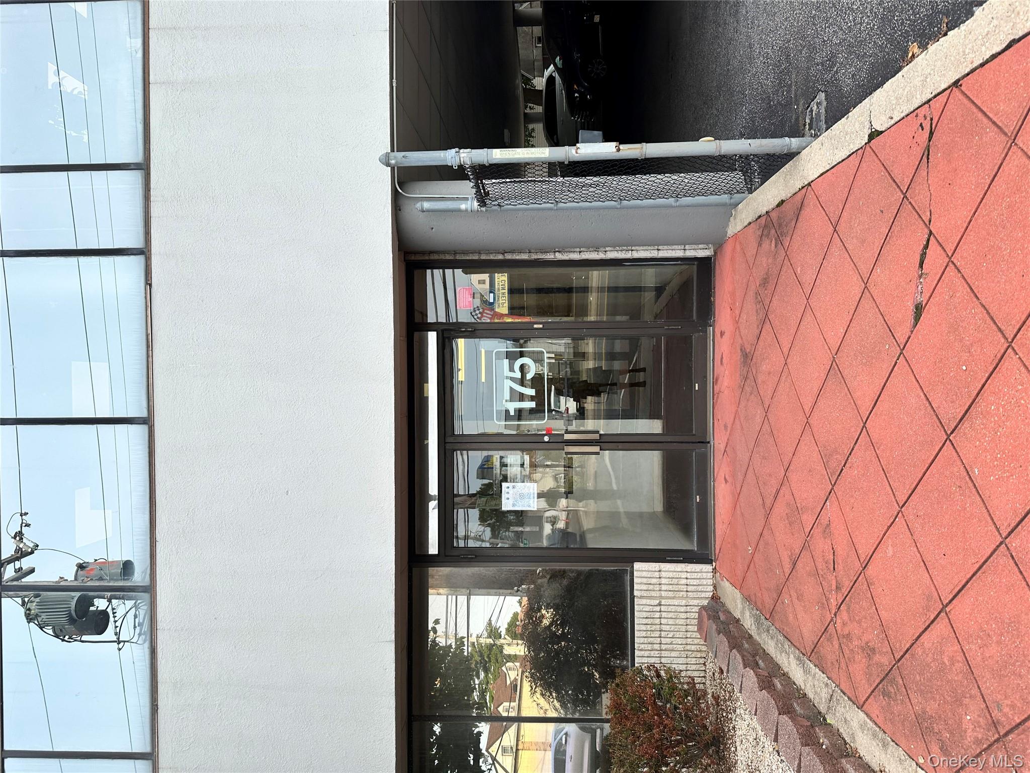 175 N Central Avenue Valley Stream, NY 11580 property photo