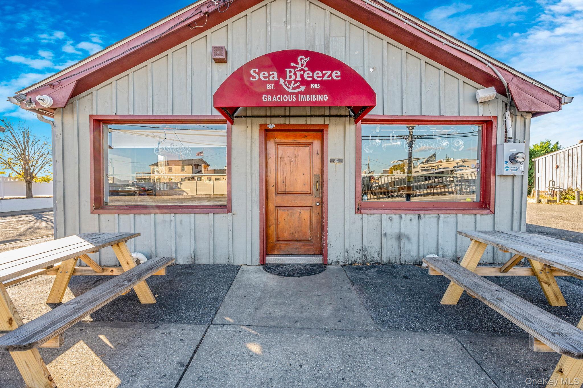 470 Fire Island Ave, Babylon, NY 11702, USA property photo