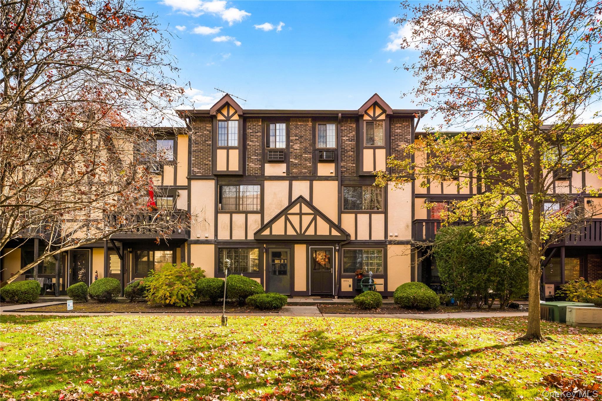 155A Devon Loop, Staten Island, NY 10314, USA property photo