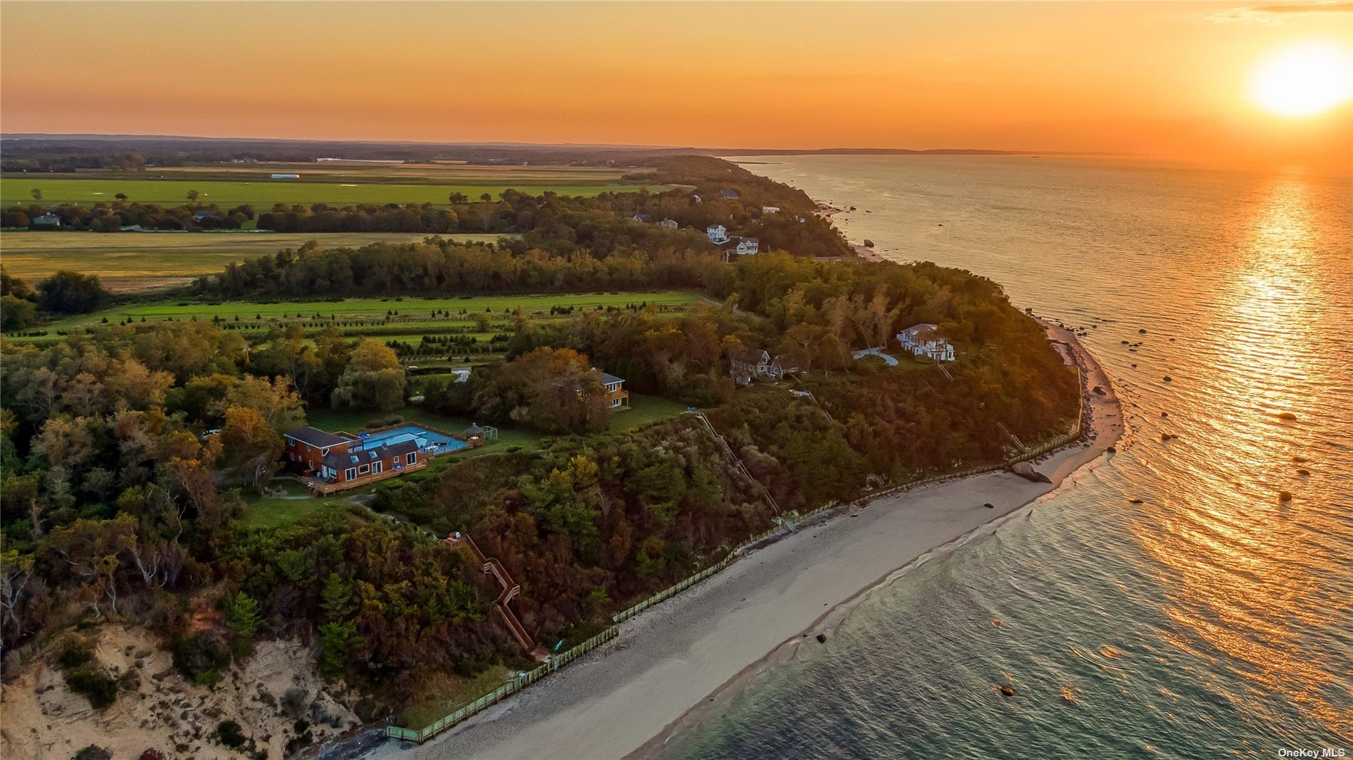 2430 Dignans Rd, Cutchogue, NY 11935, USA property photo