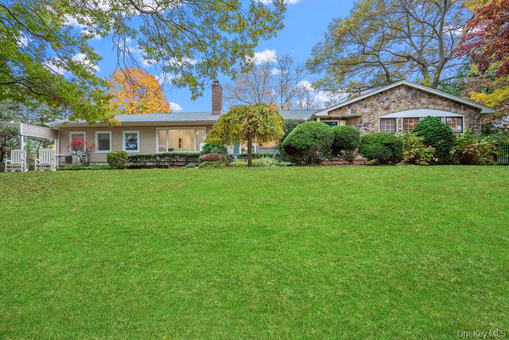 28 Elm St, Woodbury, NY 11797, USA property photo