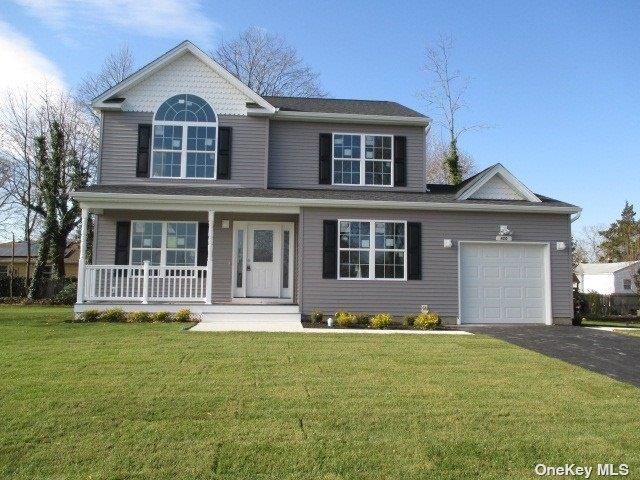 427 Macdonald Ave, Bellport, NY 11713, USA property photo