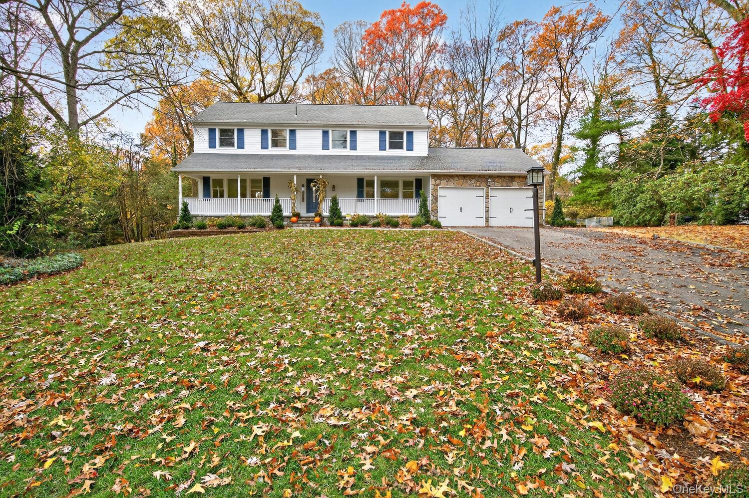 43 Edcris Ln, Huntington, NY 11743, USA property photo
