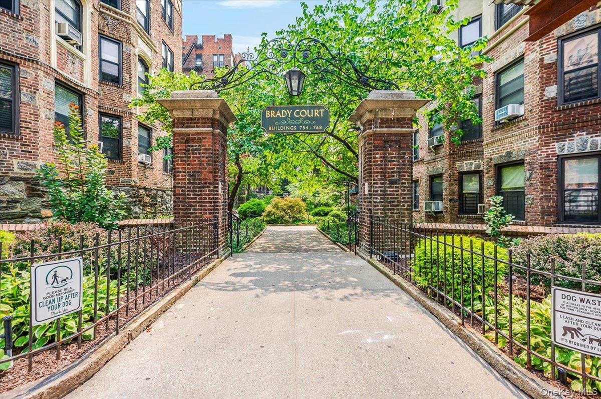 758 Brady Unit 214 Bronx, NY 10462 property photo