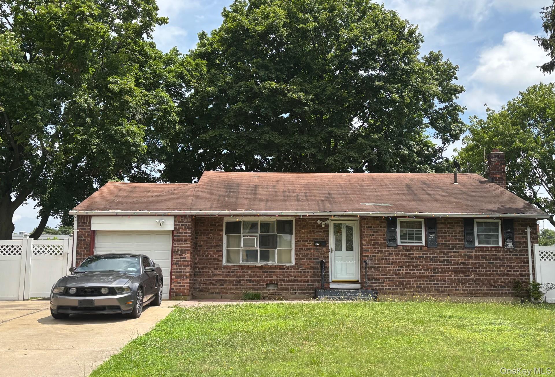 1563 Baldwin Blvd, Bay Shore, NY 11706, USA property photo