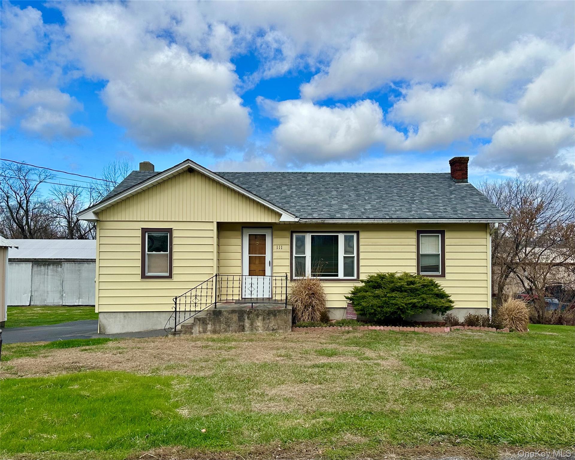 111 Round Hill Rd, Florida, NY 10921, USA property photo