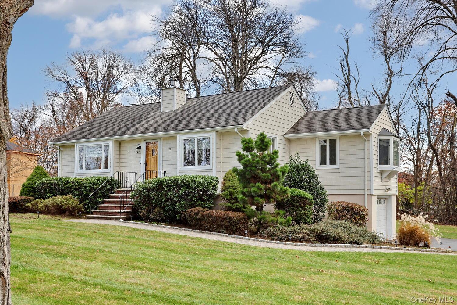 19 Augur Rd, Airmont, NY 10901, USA property photo