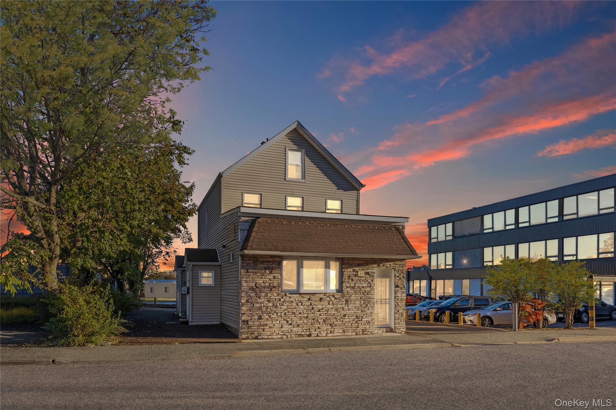 15 E Carl St, Hicksville, NY 11801, USA property photo
