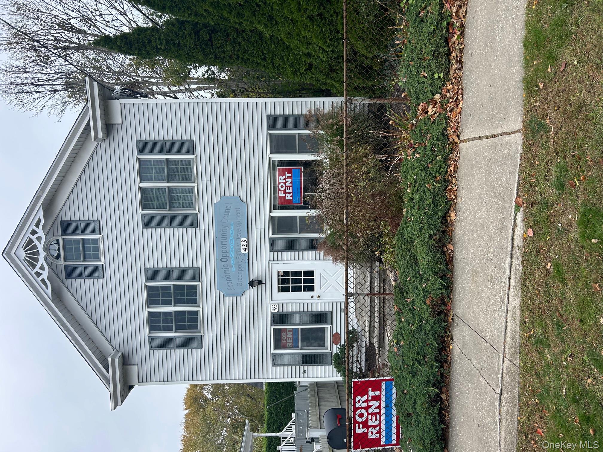 423 1st St, Greenport, NY 11944, USA property photo