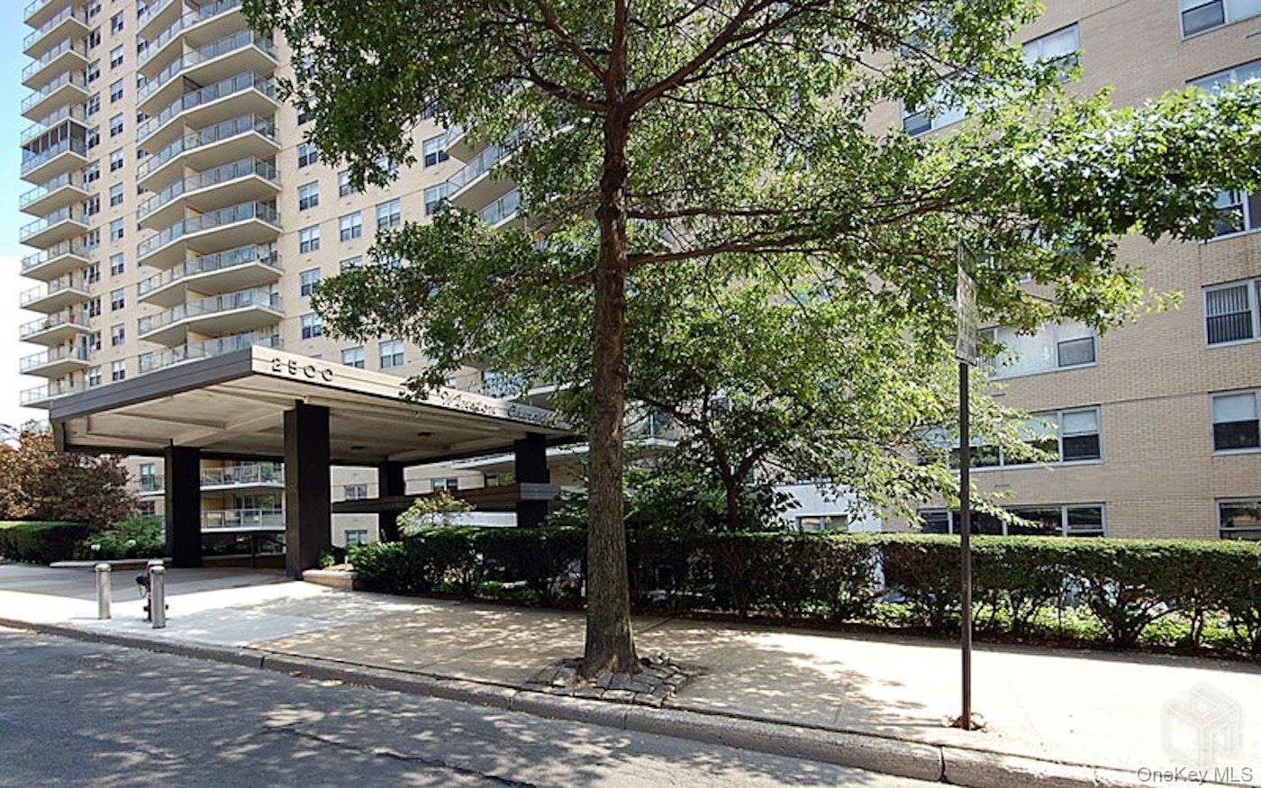 2500 Johnson Ave, Bronx, NY 10463, USA property photo