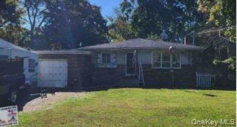 169 N Side Rd, Wading River, NY 11792, USA property photo
