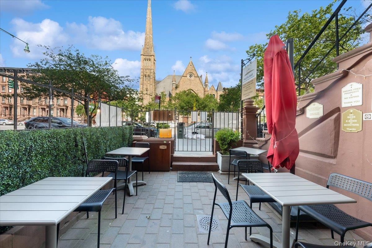 264 Lenox Ave, New York, NY 10027, USA property photo