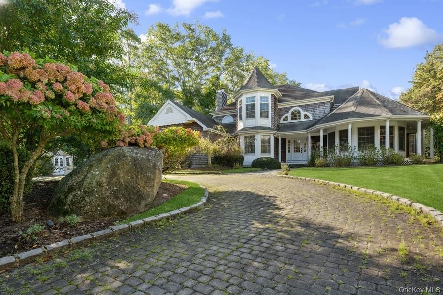 39 Smugglers Path, Riverhead, NY 11901, USA property photo