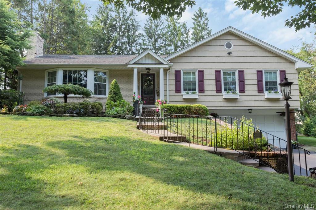 2 Sunset Ln, Garden City, NY 11530, USA property photo