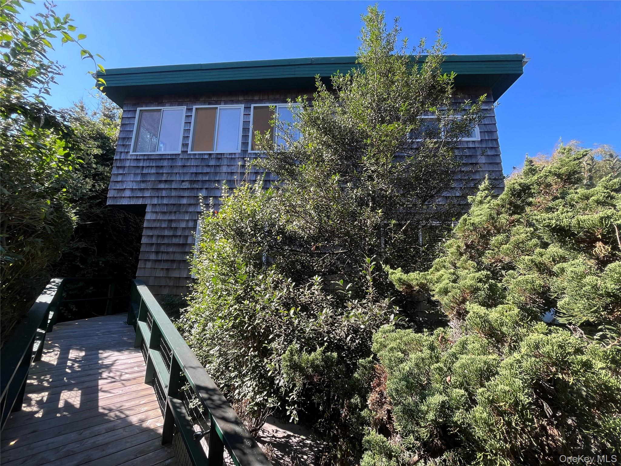 150 Clipper Roadway, Ocean Beach, NY 11770, USA property photo